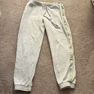 grey american eagle sweatpants
